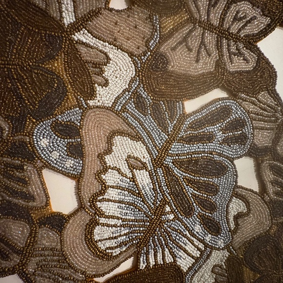 Kim Seybert NYC Gold, Sliver, White Table Runner 40”x19” Retail $595.00 - Picture 4 of 11